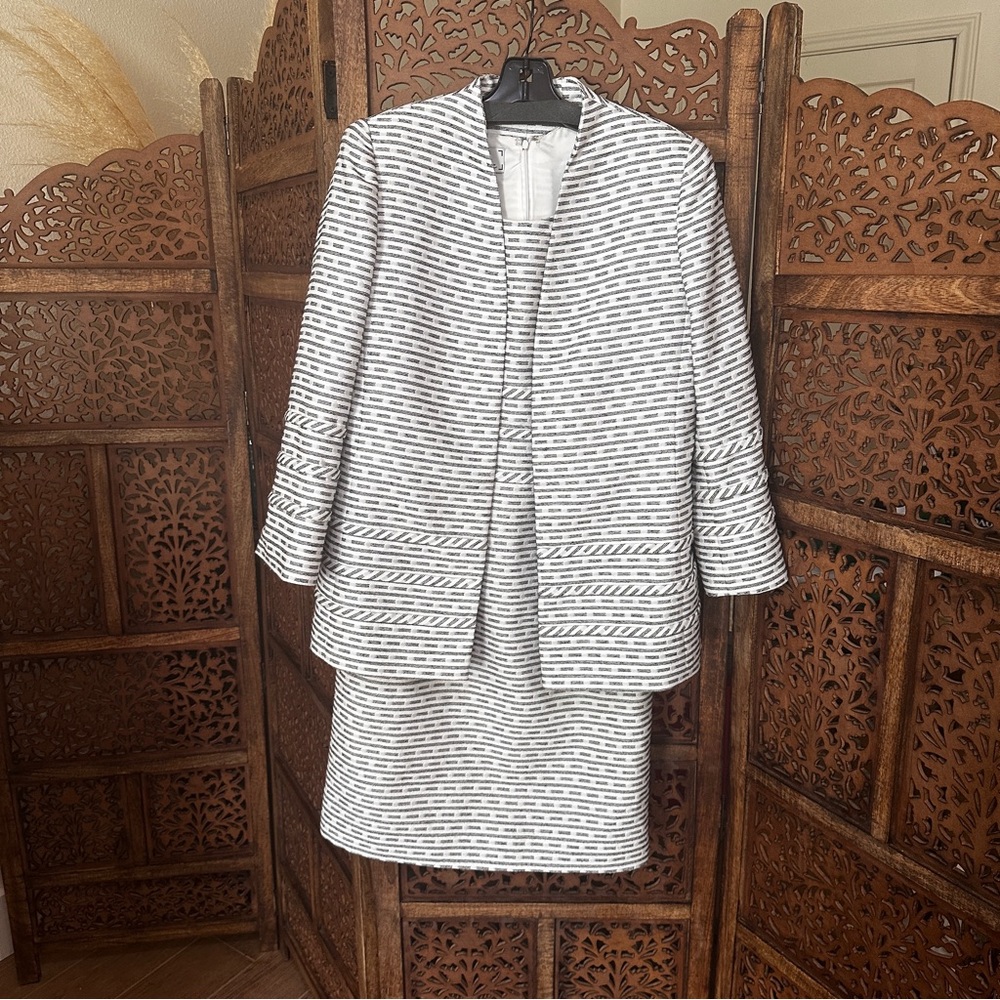 Lourdes Chavez Black and White Dress Set. Shift Dress and Blazer. Excellent! S/M
